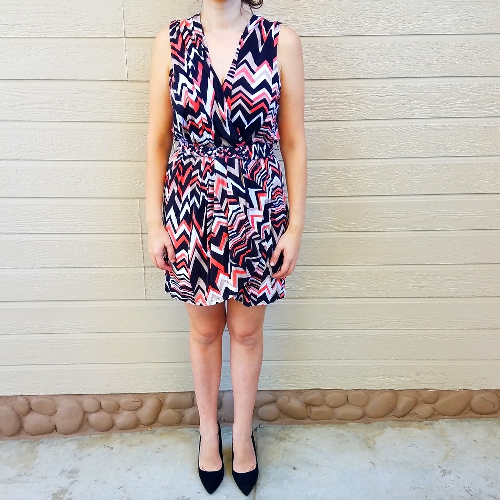 Woman's mini dress V neck - Picture 2 of 6